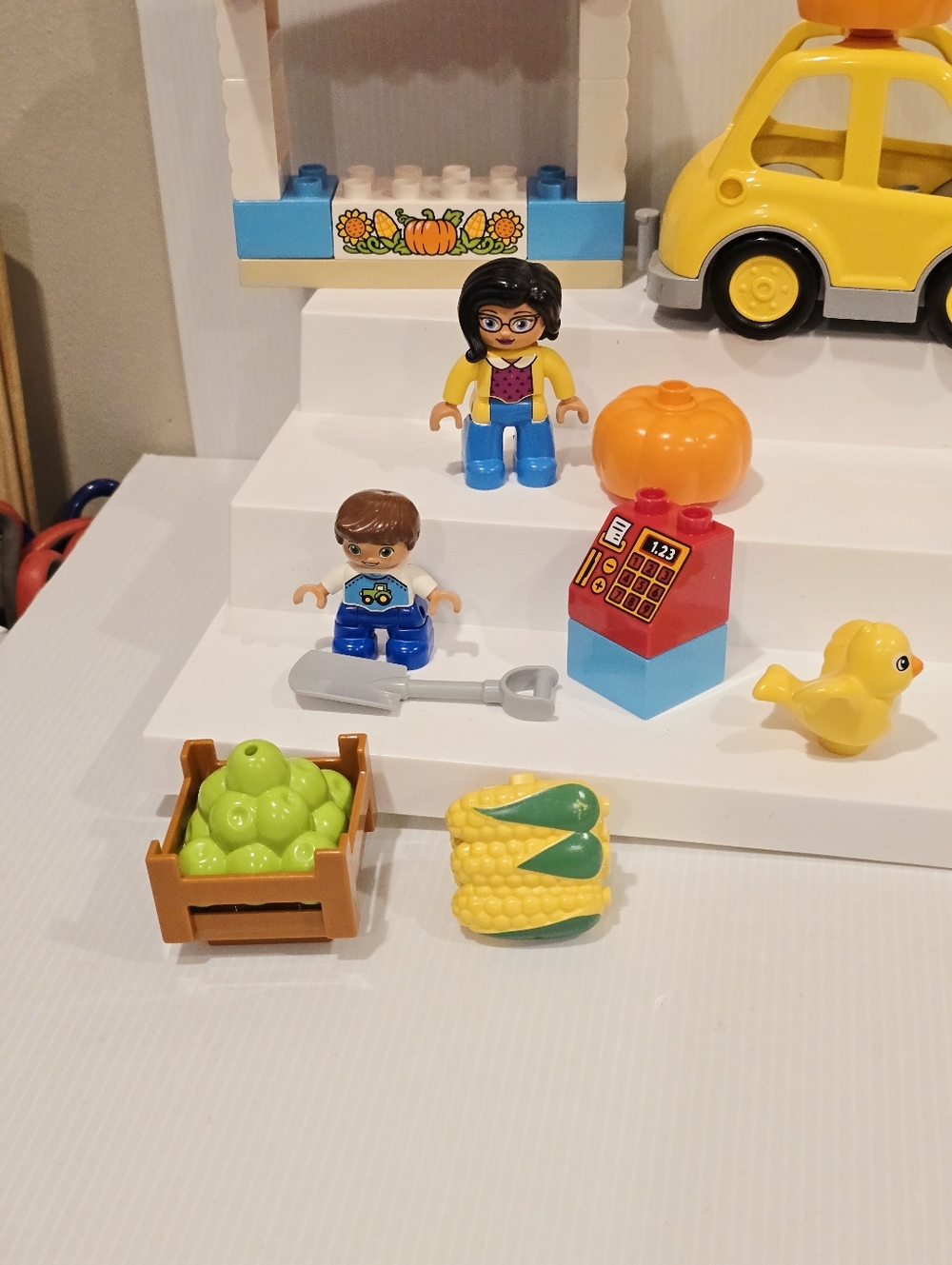 Lego Duplo Farmers' Market and Pony Stable Building Set - Picture 15 of 16